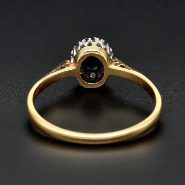 18ct Gold Oval  Sapphire and Diamond Cluster Ring