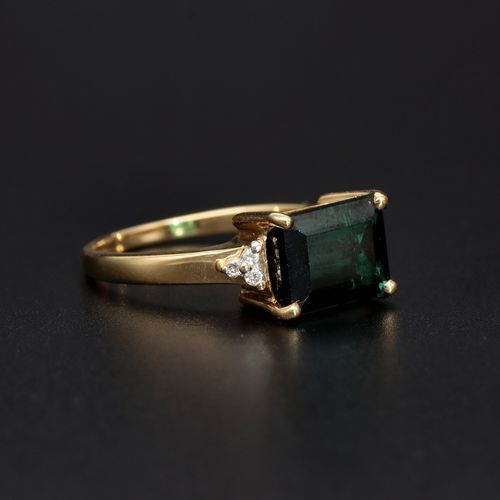 18ct Gold Green Tourmaline and Diamond Ring image-1