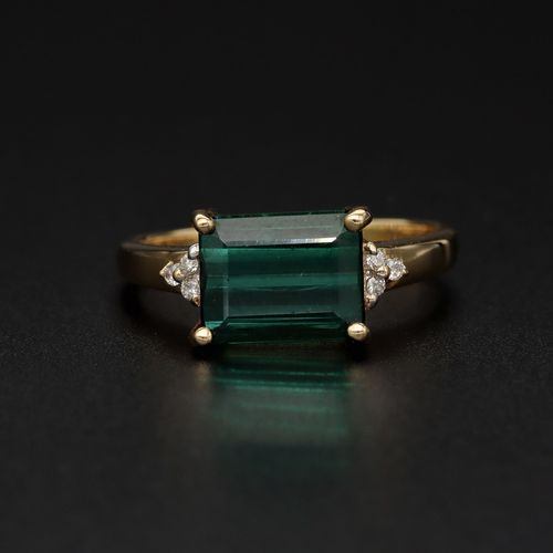 18ct Gold Green Tourmaline and Diamond Ring image-2