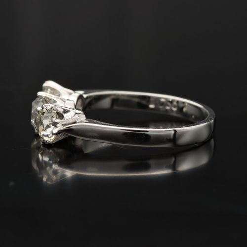 18ct Gold Old Cut Diamond Ring image-3