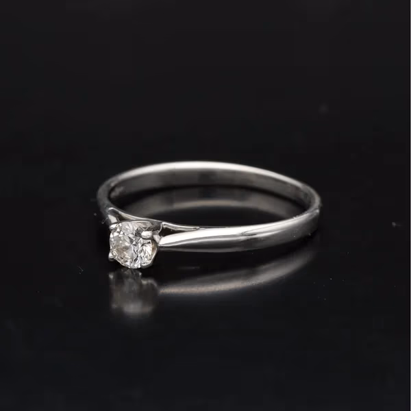 18ct Gold Brlliant cut Diamond Forever Ring