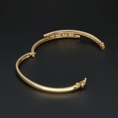 14ct Gold and Diamond Bracelet image-4