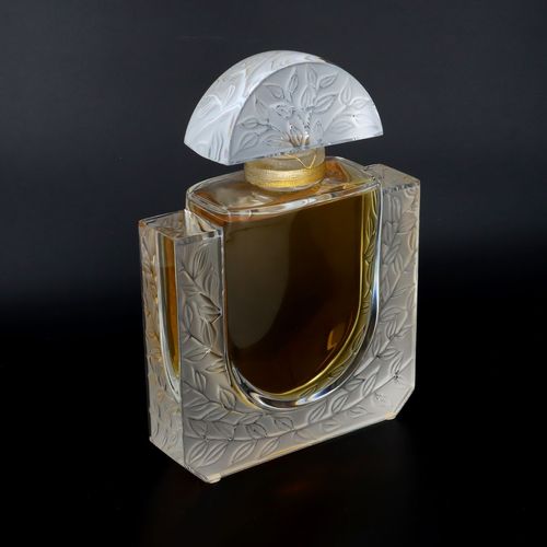 Lalique Large Flacon Splash Perfume Bottle image-1