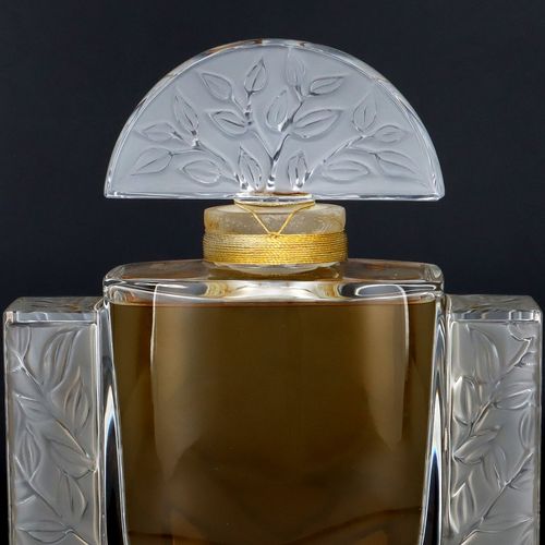 Lalique Large Flacon Splash Perfume Bottle image-4