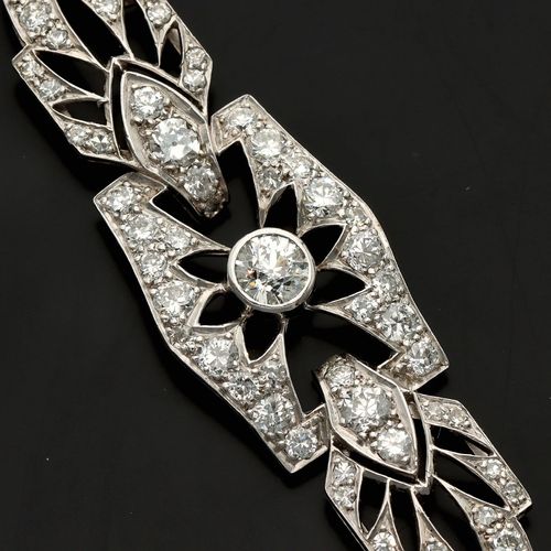 Victorian White Gold Diamond Set Pendant Necklace image-3