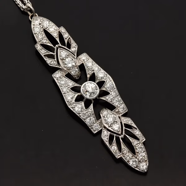 Victorian White Gold Diamond Set Pendant Necklace