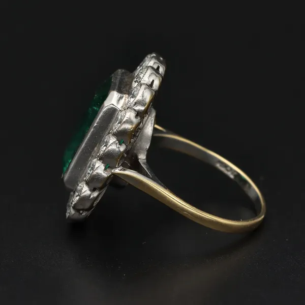 18ct Yellow Gold Diamond & Emerald Cluster Ring