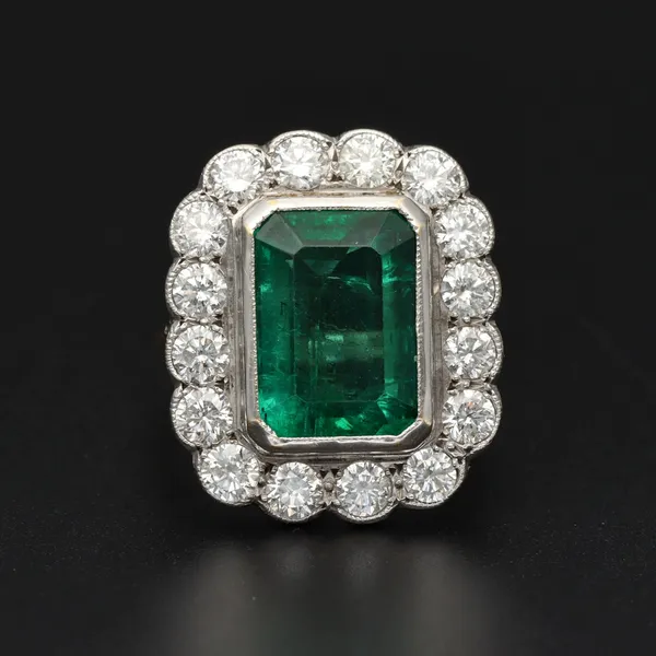 18ct Yellow Gold Diamond & Emerald Cluster Ring