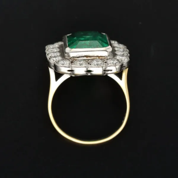 18ct Yellow Gold Diamond & Emerald Cluster Ring