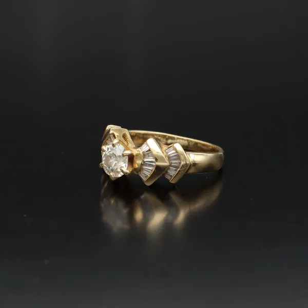 18ct Gold Diamond Solitaire Ring