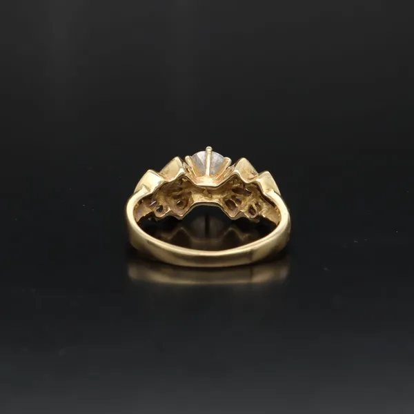 18ct Gold Diamond Solitaire Ring