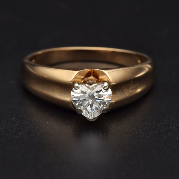 14ct Gold Heart Shaped Diamond Ring
