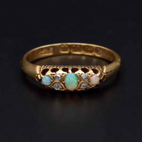 Edwardian 18ct Gold Opal Diamond Ring