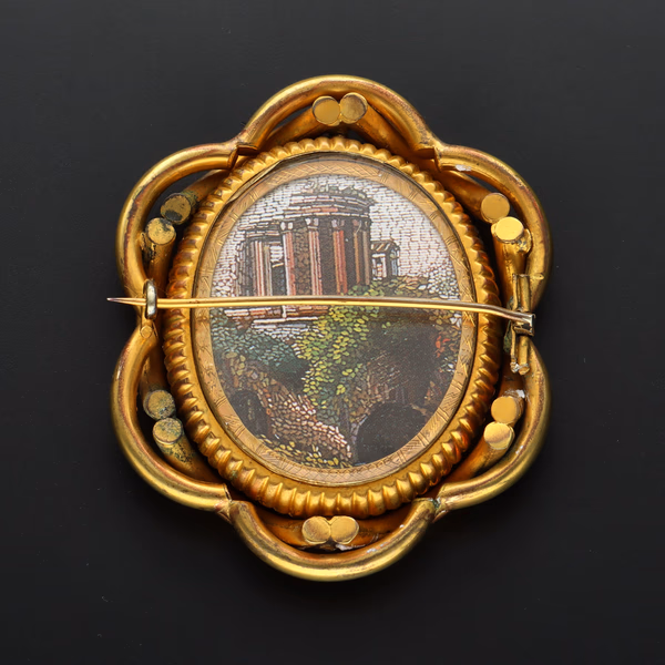 Victorian Pinchbeck Portrait Brooch