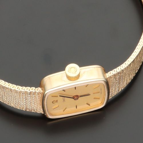 20th Century Omega 9 Carat Solid Gold Ladies Wristwatch image-3