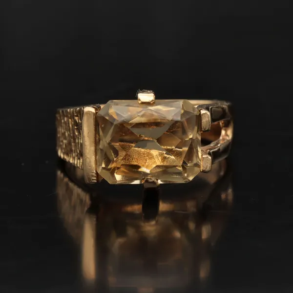 Heavy 9ct Gold Vintage Citrine Ring
