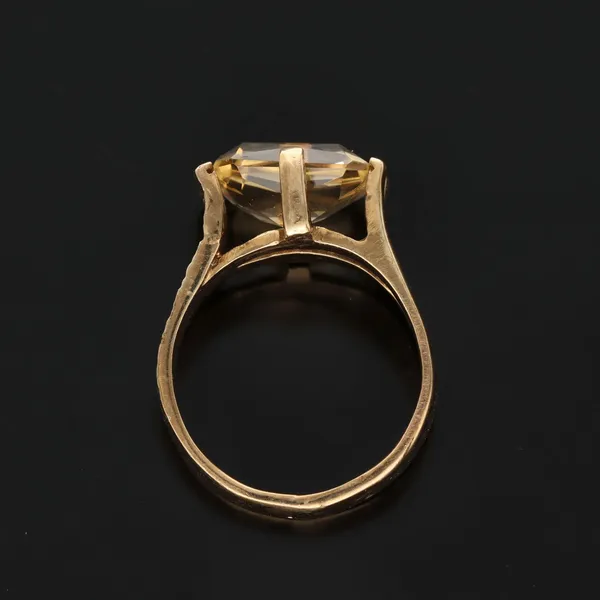 Heavy 9ct Gold Vintage Citrine Ring