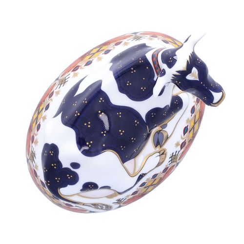 Royal Crown Derby Friesian Cow Buttercup Paperweight image-6