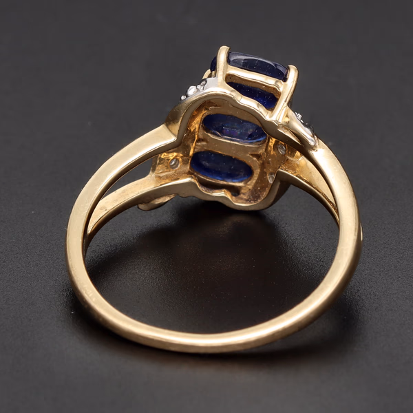 9ct Yellow Gold Three-Stone Sapphire & Diamond Ring
