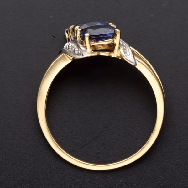 9ct Yellow Gold Three-Stone Sapphire & Diamond Ring