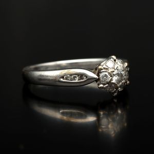 18ct Gold Small Diamond Cluster Ring