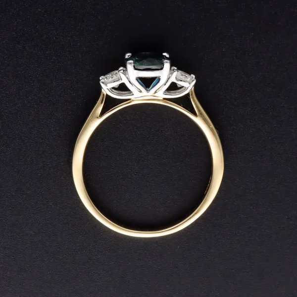 18ct Gold Diamond and Sapphire Ring