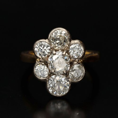 1920s 18ct Gold Diamond Ring image-2