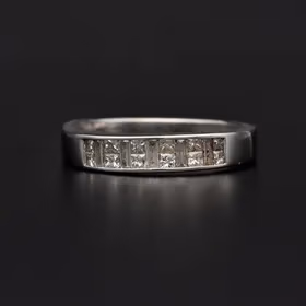 18ct White Gold Diamond Ring