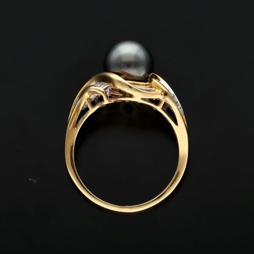 18ct Gold, Pearl, Diamond Ring image-6