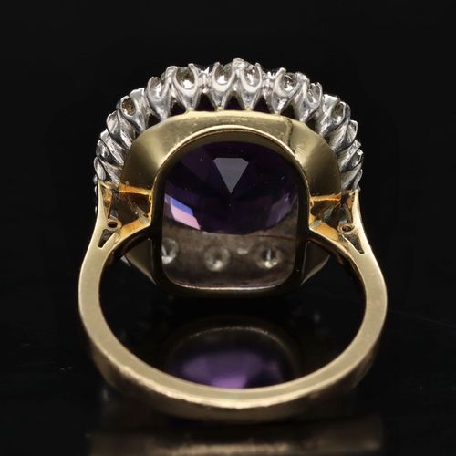 18ct Gold Amethyst and Diamond Cluster Ring image-5