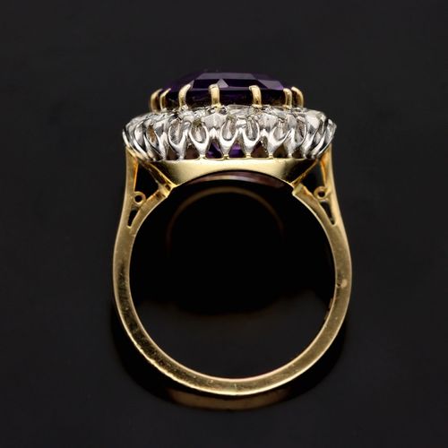 18ct Gold Amethyst and Diamond Cluster Ring image-6
