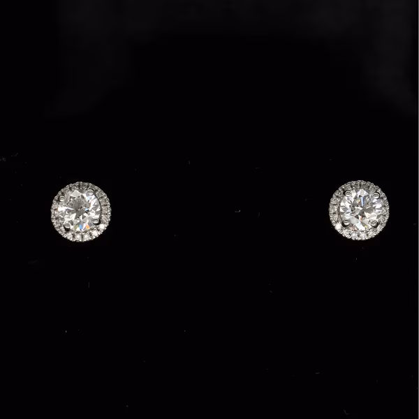 18k White Gold Diamond Stud Earrings