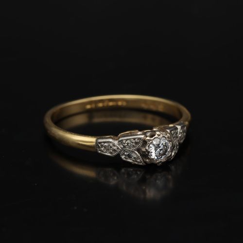 18ct Gold Diamond Ring with Diamond Set Shoulders image-1