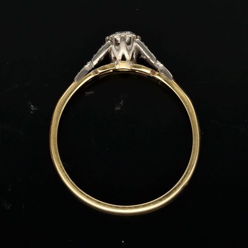 18ct Gold Diamond Ring with Diamond Set Shoulders image-6