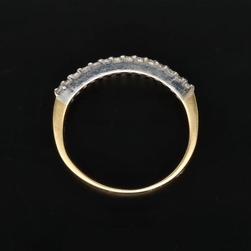 18ct Yellow Gold and Diamond Cluster Ring image-6