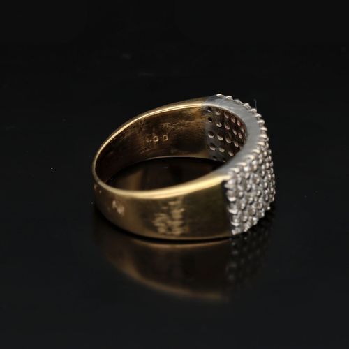 18ct Yellow Gold and Diamond Cluster Ring image-4