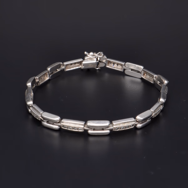9ct White Gold Diamond Split-Shank Link Bracelet