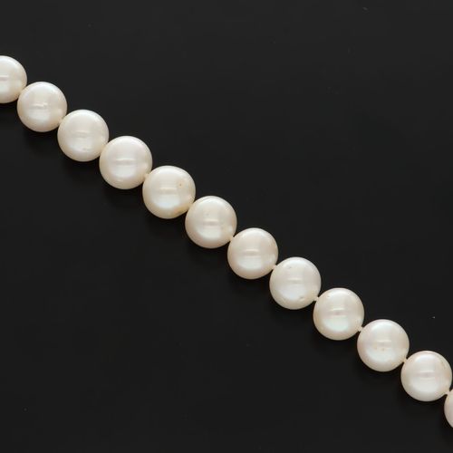 Freshwater Cultured Pearl Necklace image-4