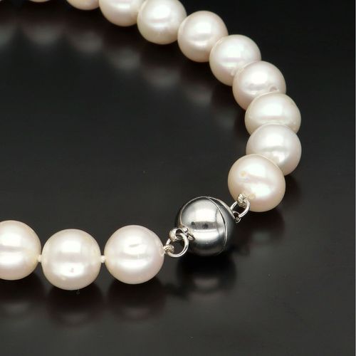 Freshwater Cultured Pearl Necklace image-6