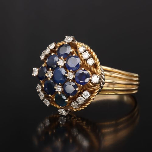 Vintage 18ct Gold Sapphire and Diamond Ring image-3