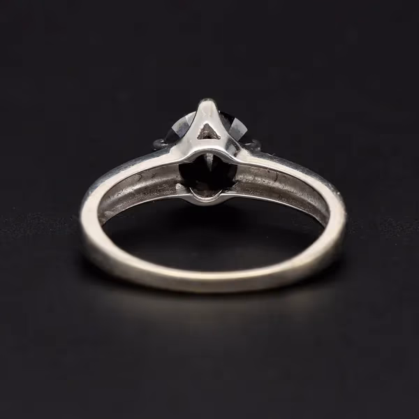 White Gold o.75ct Black Diamond Statement Ring