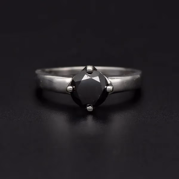 White Gold o.75ct Black Diamond Statement Ring