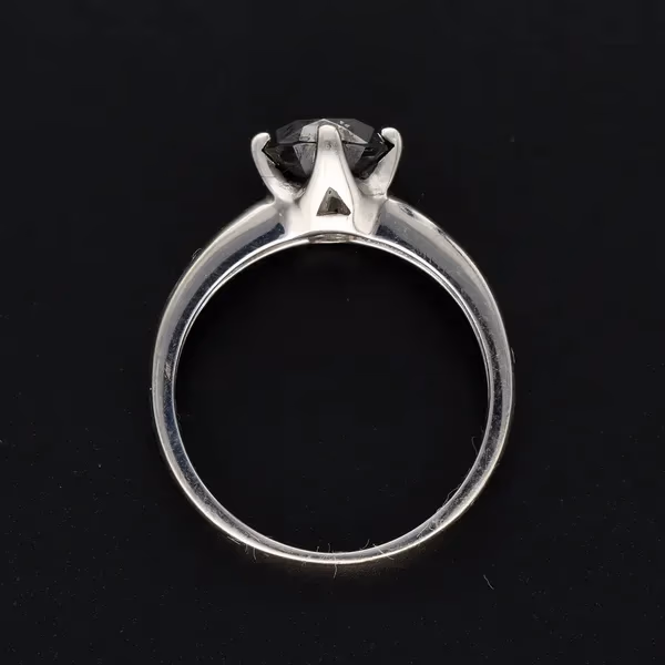 White Gold o.75ct Black Diamond Statement Ring