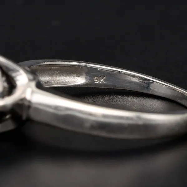 White Gold o.75ct Black Diamond Statement Ring