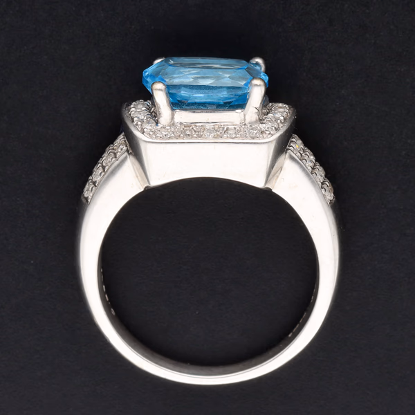 18ct White Gold Blue Topaz & Diamond Ring