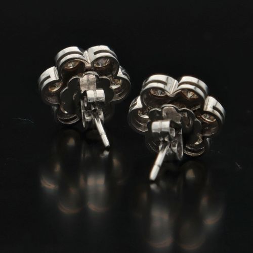 18ct White Gold Diamond Daisy Cluster Earrings image-3