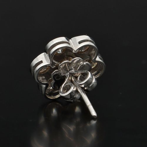 18ct White Gold Diamond Daisy Cluster Earrings image-4
