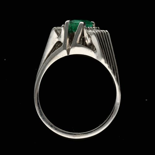 14ct Gold Emerald and Diamond Ring image-6