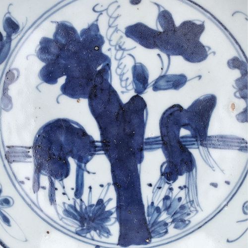 16th Century Chinese Ming Dynasty Dish image-2