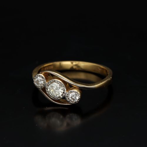 18ct Gold Three Stone Diamond Ring image-3
